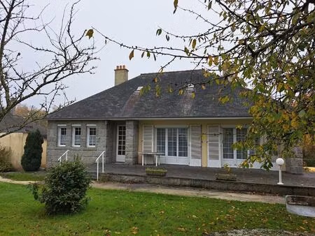 pavillon très lumineux sur sous sol de 100m² avec 3 chambres