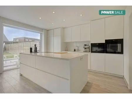 recente woning (2020) met 4 slaapkamers te koop in aartrijke