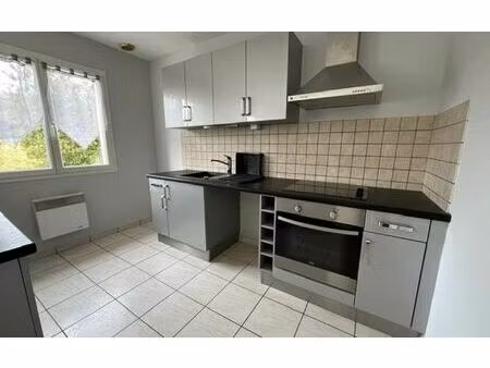 location maison  m² t-5 à ladignac-le-long  650 €