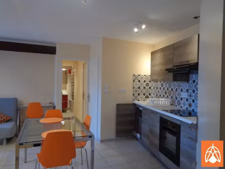 location meublée appartement 2 pièces 40.03 m² à salon-de-provence (13300)  710 €