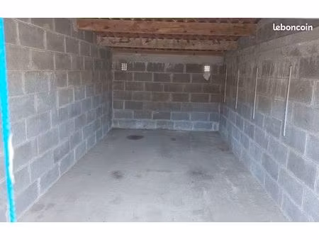 a louer box garage - rue paul valery ideal artisan acces facile avec utilitaire