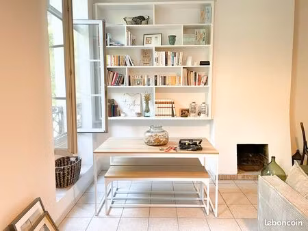 t2 - rénové à neuf - centre historique - dispo mi mai 2026