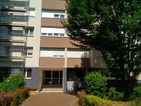 appartement f3 67m² cuisine séparé 4eme avec ascenseur