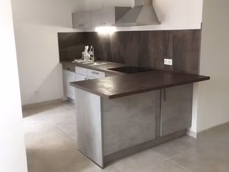 loue petit f3 rénove à neuf