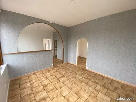 maison à louer 79m2