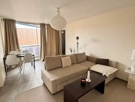 location t2 - annemasse centre - 48m2