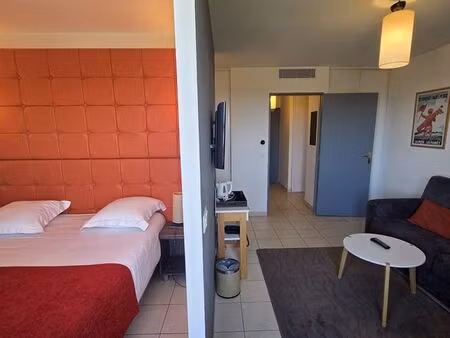 f2 - appartement 1 chambre avec salon meublé - 1500e tout compris