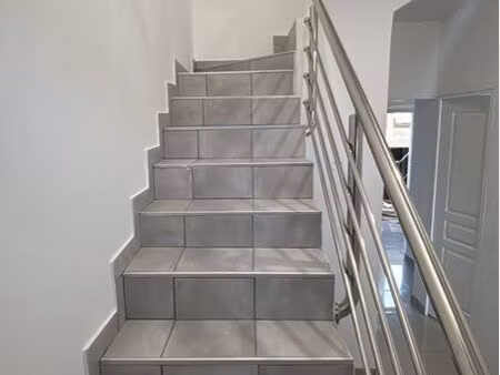 maison avec jardin + terrasse et une dépendance