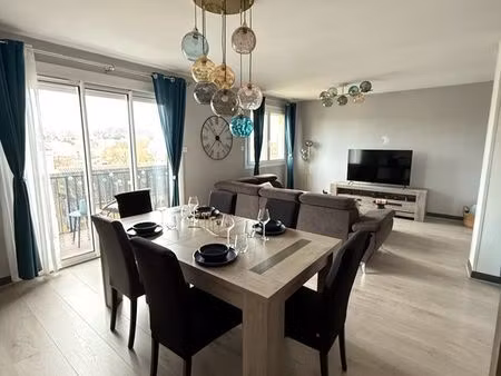 appartement 78 m² t3 meublé traversant – clim réversible – balcon  box  cave – auch