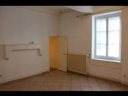 agréable studio 30 m2 1et plein centre
