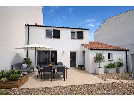 vente maison à challans (85300) : à vendre / 94m² challans