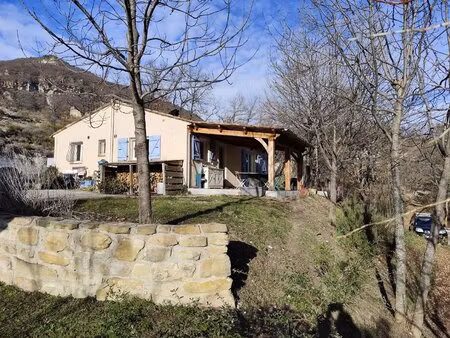 maison individuelle 90 m² - terrain 6093 m²