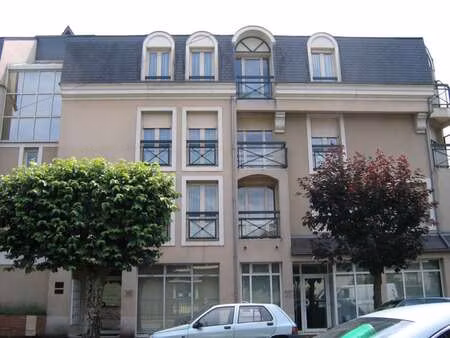 location appartement 3 pièces à la ferté-bernard (72400) : à louer 3 pièces / la ferté-ber