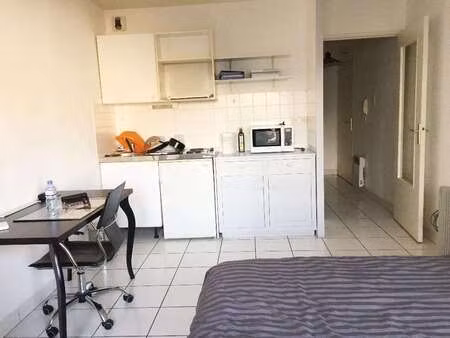 location appartement t1 à nantes centre ville (44000) : à louer t1 / 24m² nantes centre vi