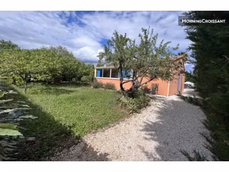 location meublée maison 3 pièces 100 m² à la londe-les-maures (83250)  2 700 €
