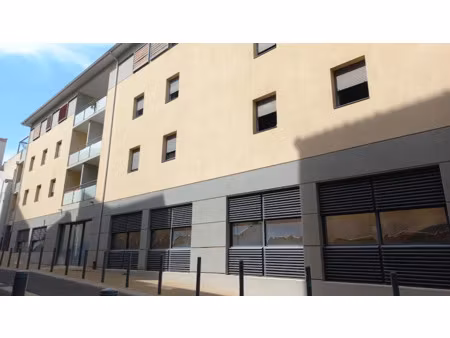 location locaux professionnels 216 m² à beziers (34500)  2 083 €