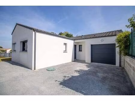 vente maison à la garnache (85710) : à vendre / 106m² la garnache