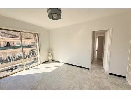 location appartement  51.6 m² t-2 à cagnes-sur-mer  983 €
