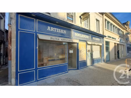 location locaux professionnels à sancoins (18600)  10 200 €