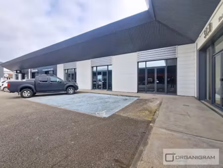 location locaux professionnels 438 m² à ajaccio (20000)  4 900 €