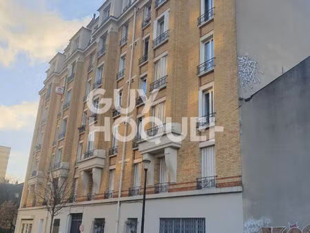 à vendre : appartement 2 pièces au dernier étage à aubervilliers