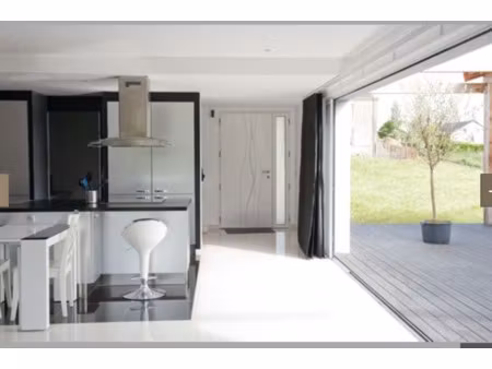 l'immense jardin de celony: t4 en rdj dans bastide divisée