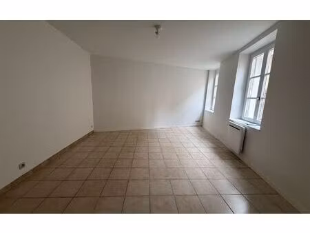 location appartement  m² t-1 à coulommiers  600 €