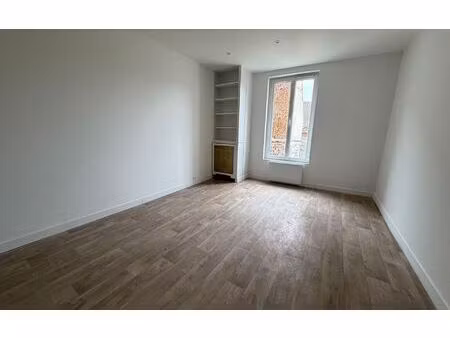 location appartement  m² t-2 à coulommiers  630 €