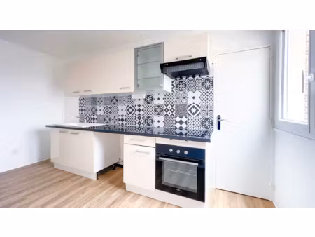 à louer t3 entièrement rénové quartier prémartine / jard