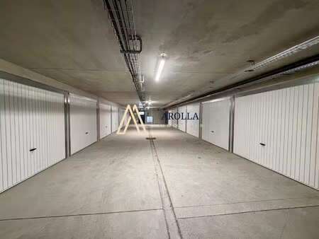 garage fermé à vendre – copropriété récente – accès fa