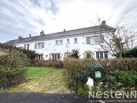 a vendre erdeven - à 500 mètres du bourg - maison avec 8 chambres et grand jardin arboré