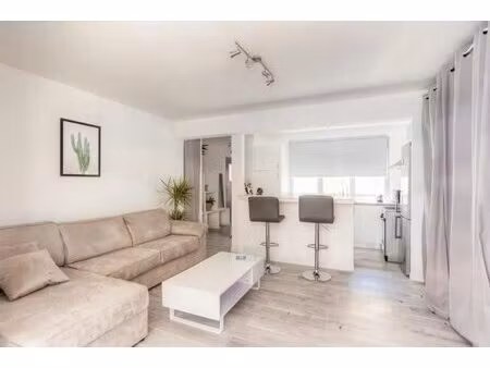 golfe juan   studio meublé à louer