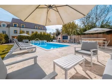 maison de 376 m² à magny-le-hongre