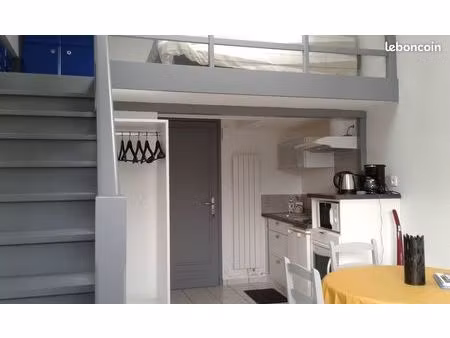 location studio meublé