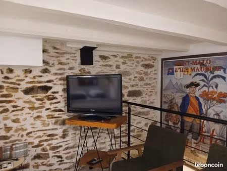 a louer t1 bis de caractère bail 4 mois à 100 mètre de la plage