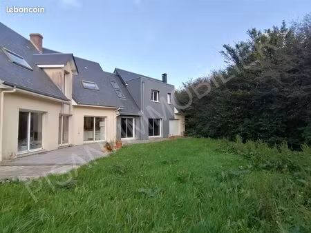 maison 13 pièces 315 m²