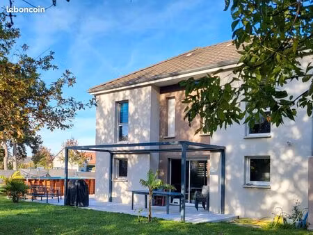 maison récente 2016 avec piscine et terrasse plein sud - 114m² - aucun travaux