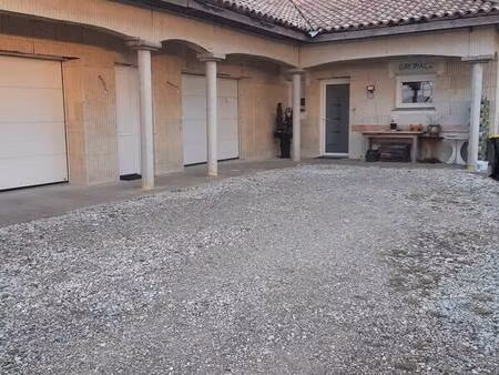 maison plain-pied d'environ 150 m²  4-5 pièces   terrain 2600 m²  2022