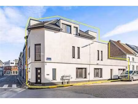 top gerenoveerde woning met 4 slks  garage en terrassen