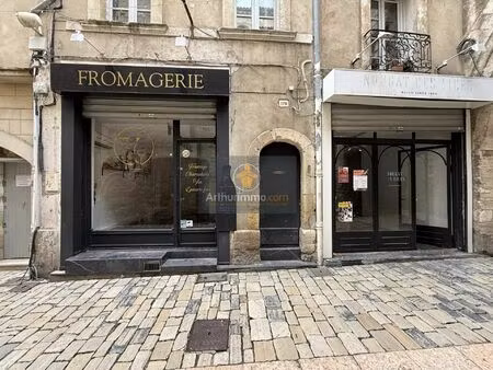 location commerce 2 pièces à apt (84400)