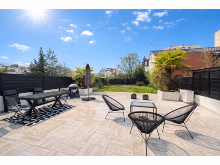 loft contemporain avec terrasse  jardin et double garage a