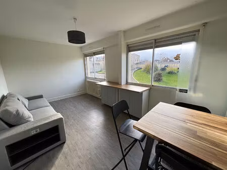 moulins centre apprtement f1 avec parking