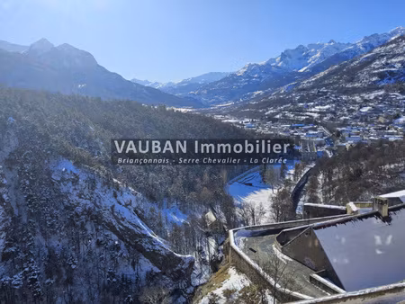 studio avec vue exceptionnelle plein sud et stationnement