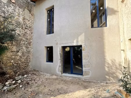 vif plateau a amenager dans une maison de village 50.79 m2