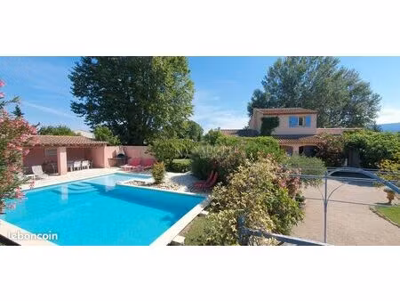villa 5 pièces 162 m²