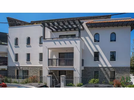 bayonne t3 avec terrasse de 20m2