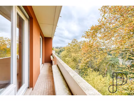 ecully/proximite centre