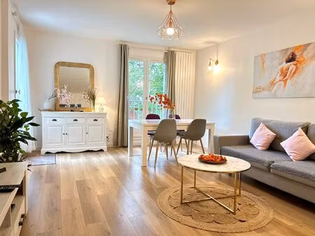 beau t4 vue parc privé groslay