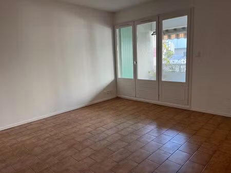 appartement la ciotat 2 pièces avec terrasse et jardin