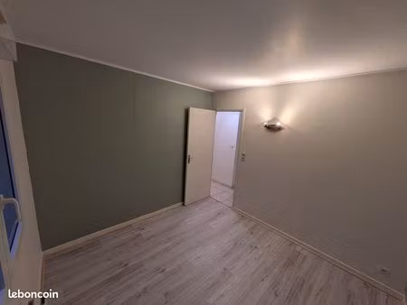 t3 lumineux – résidence calme – 620 + 20 charges – profil stable recherché